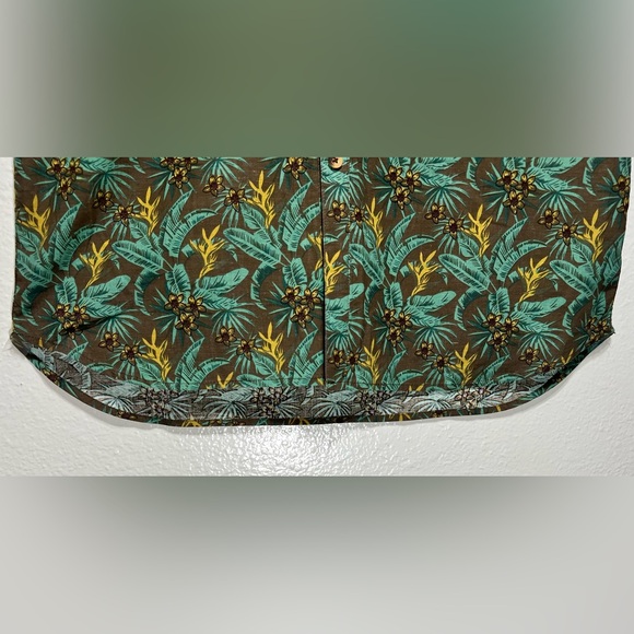 Earthbound Trading Co. Hawaiian Shirt Men’s L Button Down Short Sleeve Floral - Picture 5 of 14
